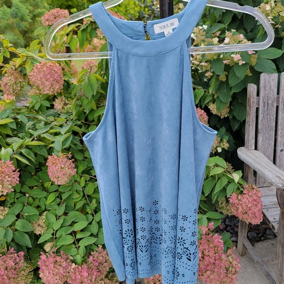 Taylor + Sage laser cut high collar suede like flowy tank teal size Small - Picture 1 of 7
